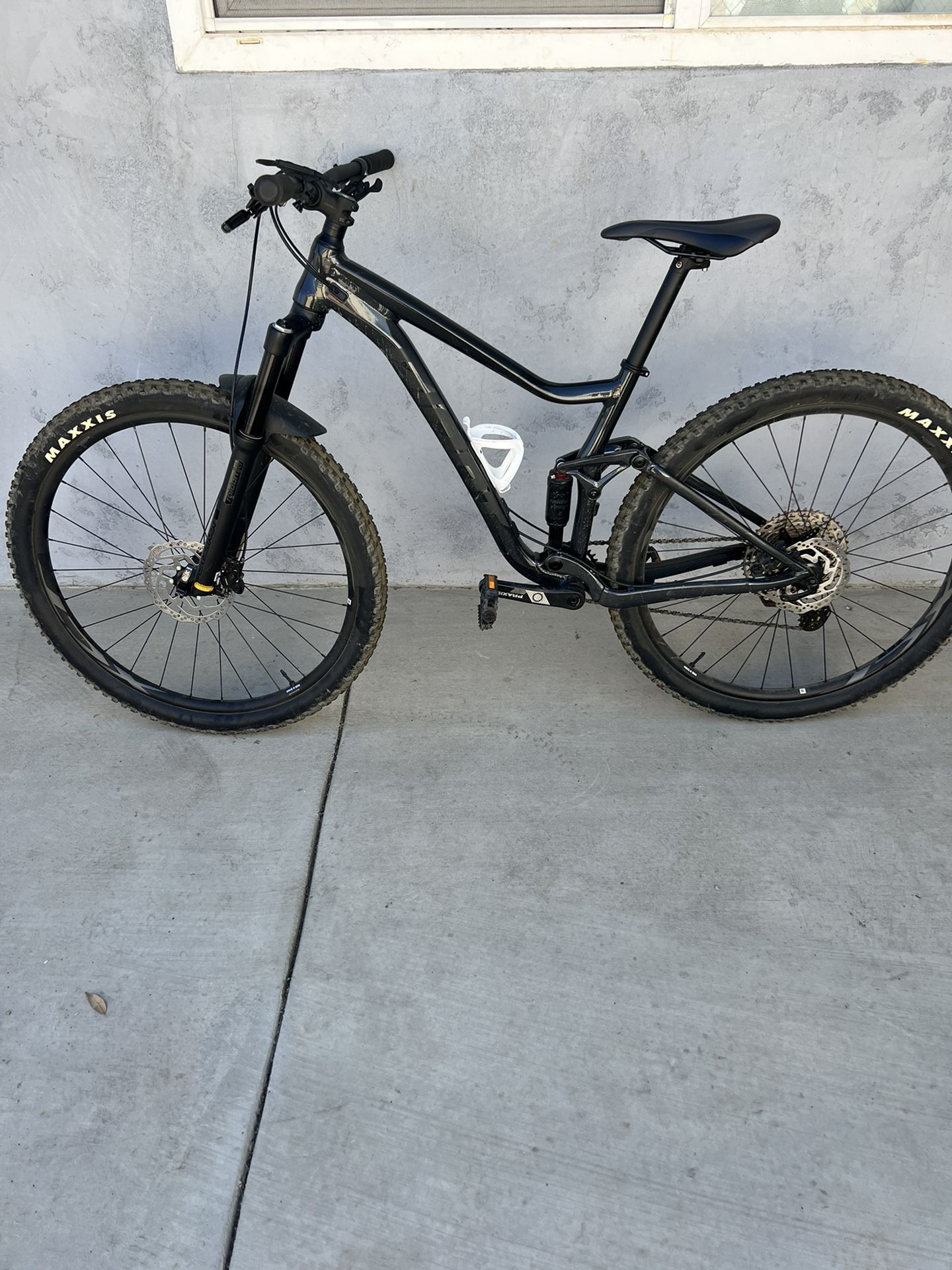 Giant Stance 2021 Mountain Bike