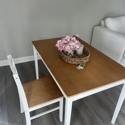 Brand New Wood Kitchen Table And 4 Chairs