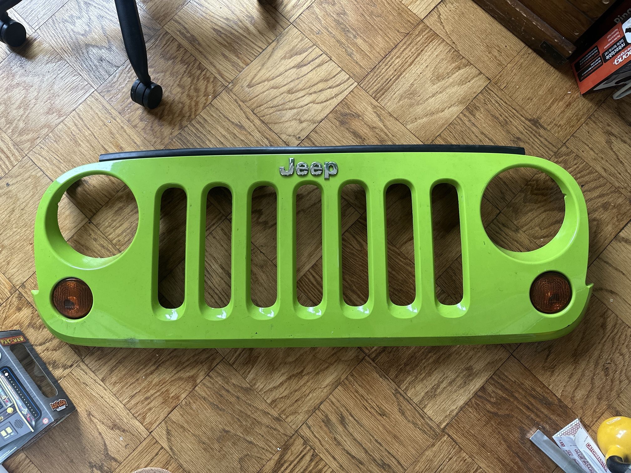 Jeep wrangler jk front grill (green) + signal lights (