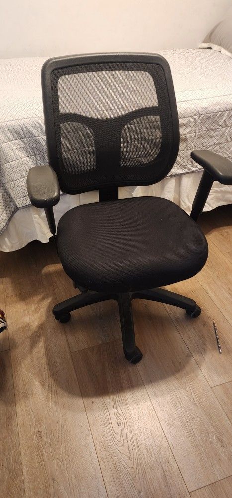 Ergonomic Office Chair