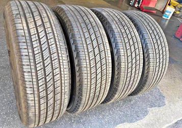 265/65R17 Michelin tires usadas en perfecta condición 80% life .. set of (4‼️‼️