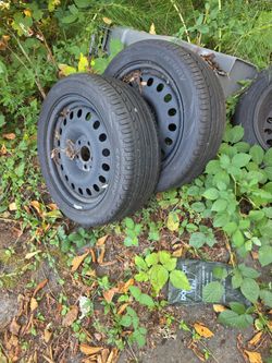 235/45R17 Four Wheels With Near New Tires