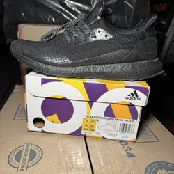 Adidas Ultra Boost Size 11