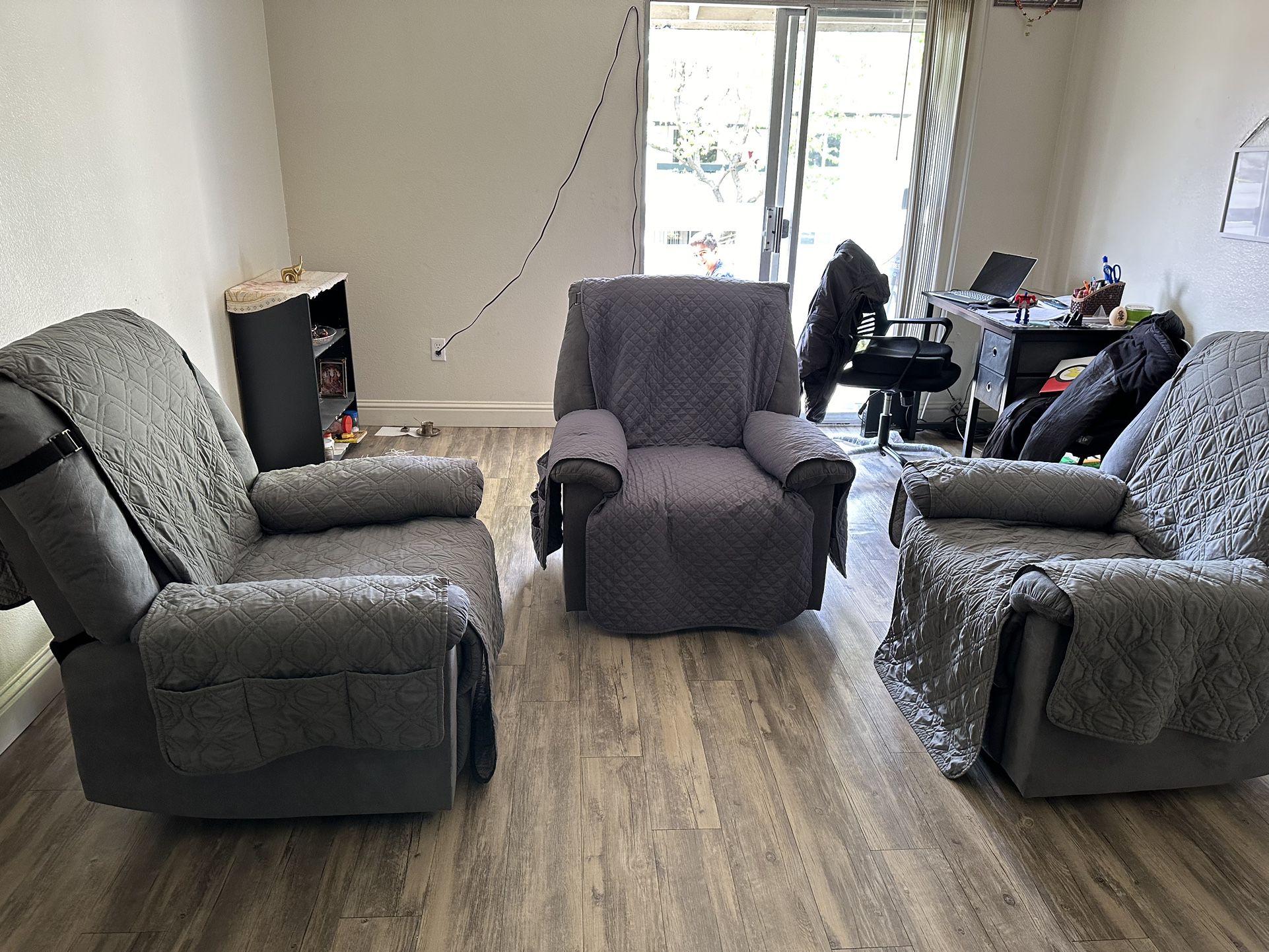 3 - Classic Manual Recliner Chairs for sale