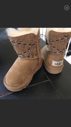 UGG Bailey Button Tehuano Chestnut Girls Boots