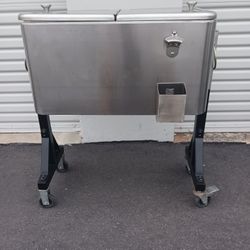 Rolling Ice Chest 