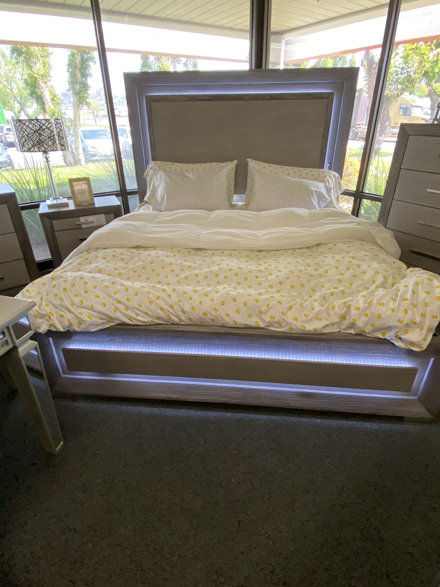 2023 LED Bling Bedroom Set King Or Queen And More Bed Chest Nightstands Or Dresser Mirror Led mirror And More