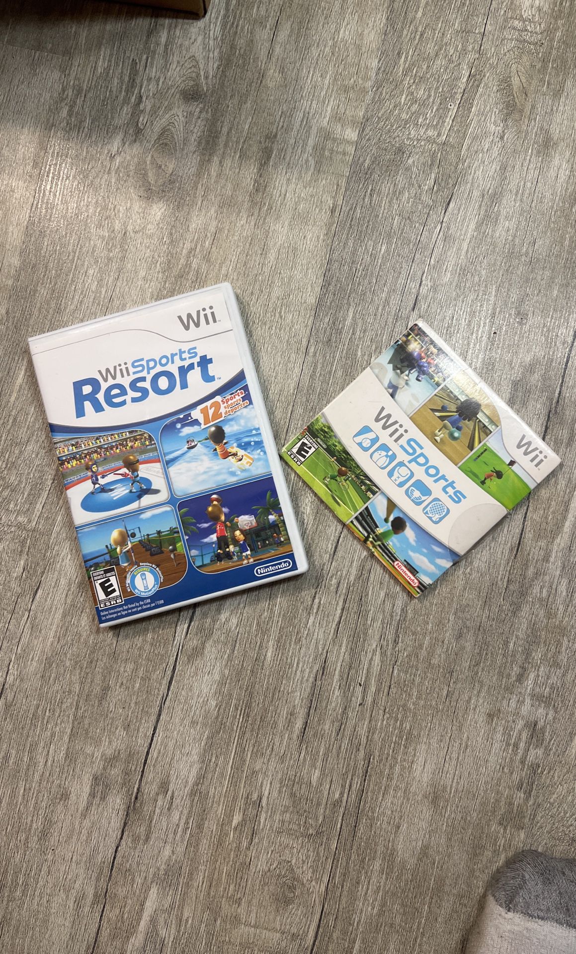 Nintendo Wii Sports Resort + Wii Sports Bundle 