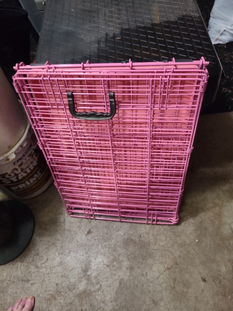 Pink Dog Crate 17x20x24 Medium Size.