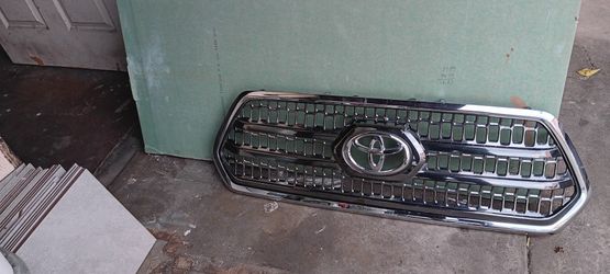 Parrila De Toyota Tacoma 2019 $450