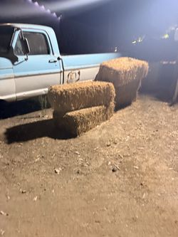 5 Straw bales
