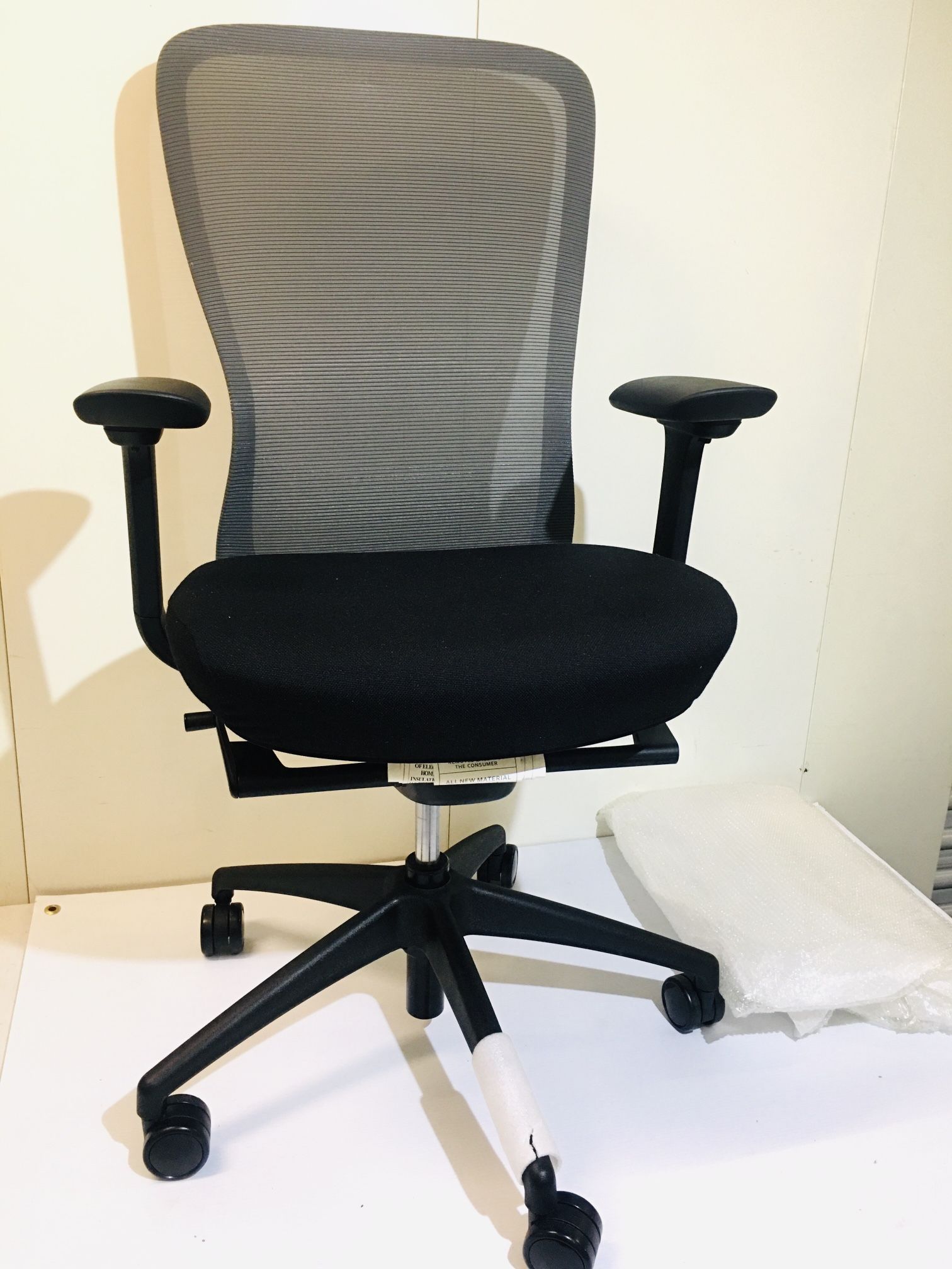 NEW Ayalon Ergonomic Office Chair Swivel Mesh & Fabric Black & Gray $250