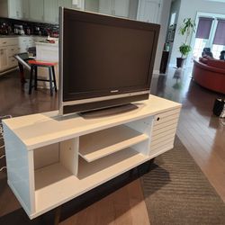 32" HD Tv AND White Modern Console Table Media Cabinet TV Stand