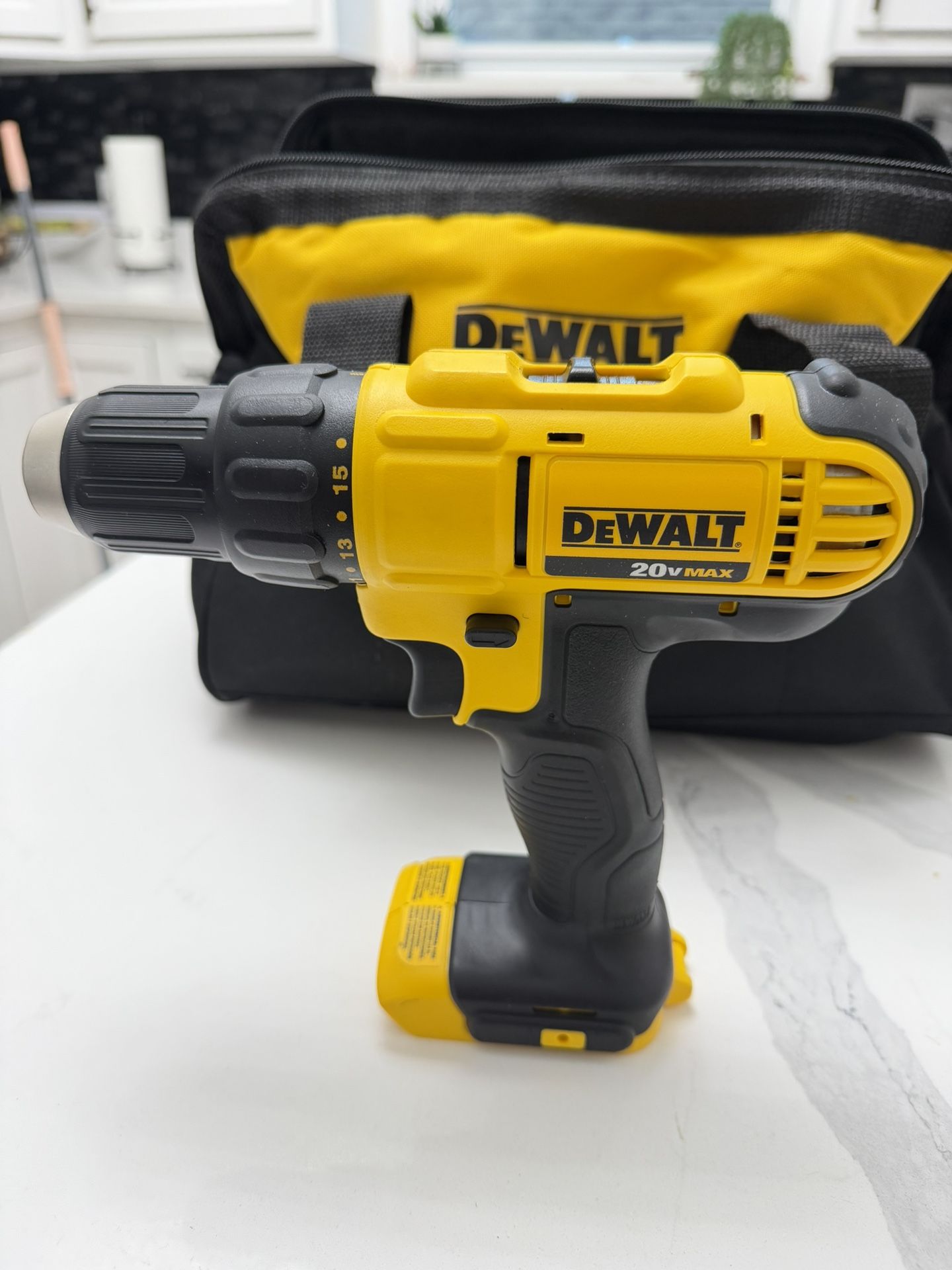 Drill Dewalt 20v