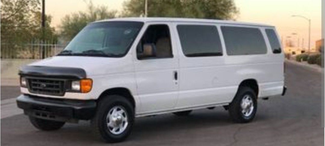 2003 Ford E-350