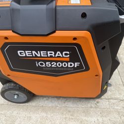 Generac 5200/3900-Watt Dual Fuel Inverter Generator, Fully Enclosed Case and Easy-To-Use Electric Start with Battery Included (0 Hours) 