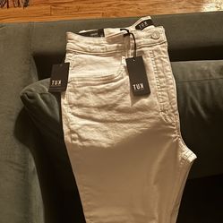 White Jeans 👖 Ladies ! Brand New Tags 🏷️ 