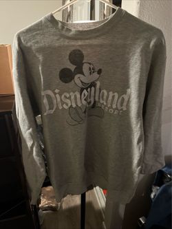 Disneyland Resort Sweatshirt Medium Gray Crew Pullover Mickey Mouse