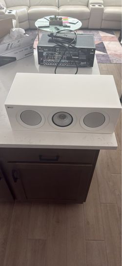 Kef r2c speaker