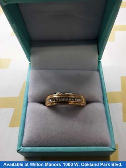 Women's Ring - Yellow Gold 10k (.417) 3.3 grams Size 6