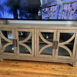 Like new tv stand/ decor stand. Real wood