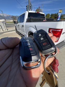 Llaves De Autos / Car Keys And Remotes 