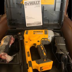 Magazine Cordless Concrete Nailer Kit  