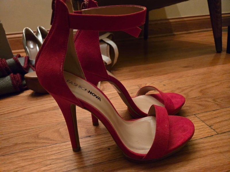 Red Pumps