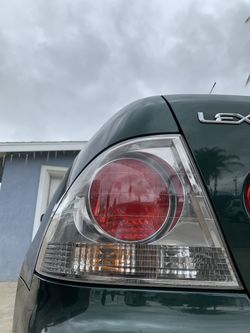 Lexus IS300 lights
