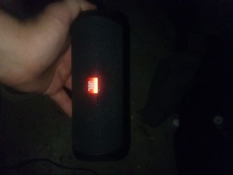 JBL flip 4