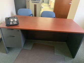 Knape&Vogt Rectangular Office Desk