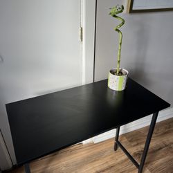 Minimalistic Black Table