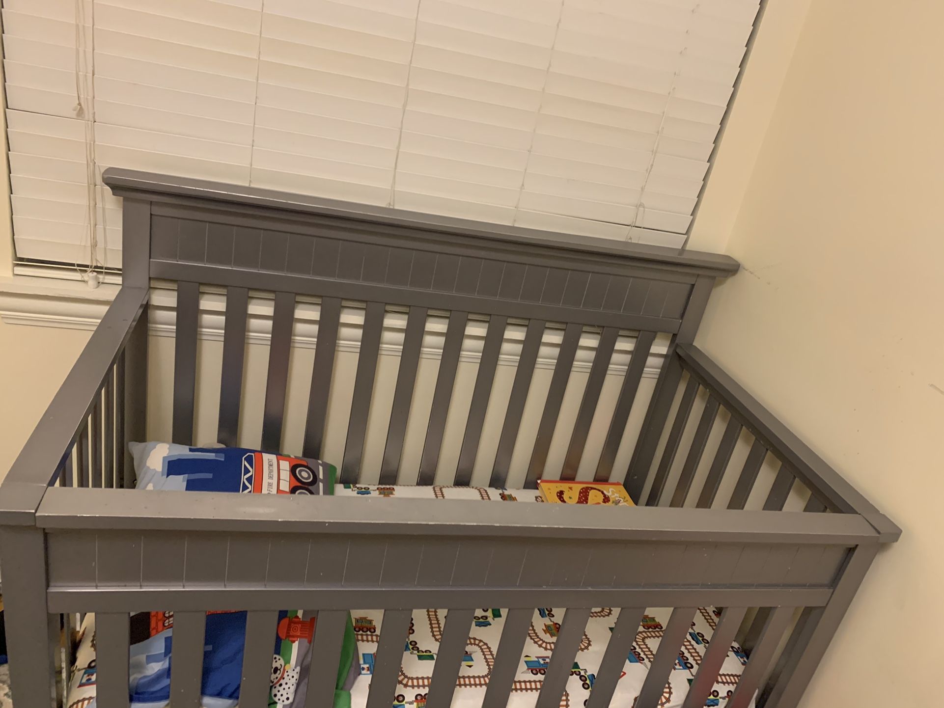 Baby Crib With Matters