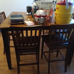 (FREE) DINNER TABLE 