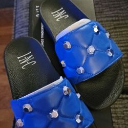 Size 5 Women's Slides 