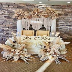 bed hold Revolutionize Your Event with Stunning Wedding Decor