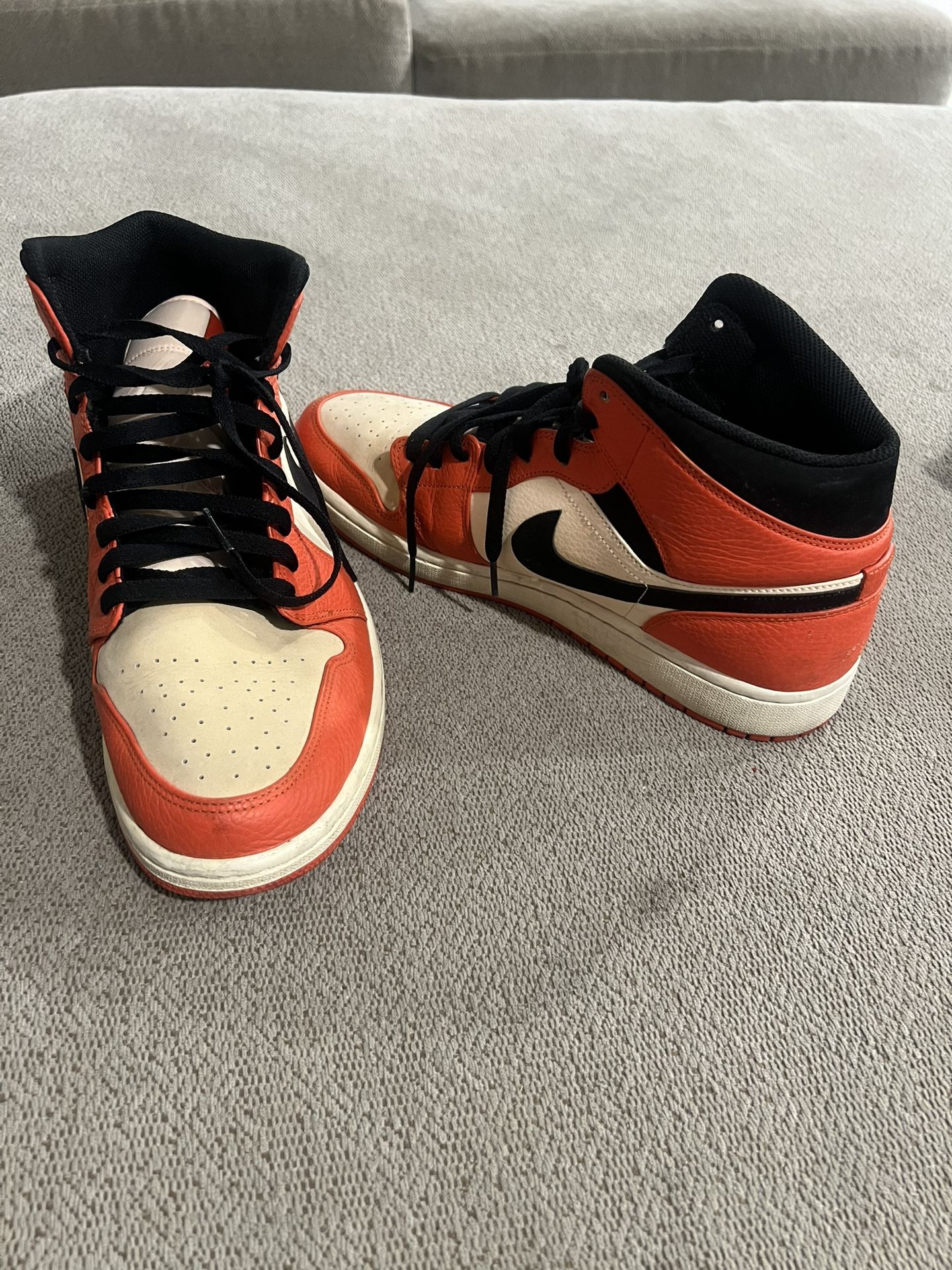 Jordan 1 Mid Team Orange Black