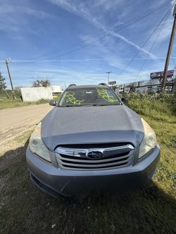 2011 Subaru Outback  For parts only!!