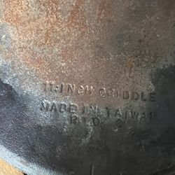 Cast iron skillet