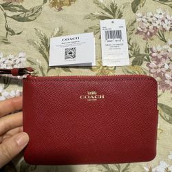 Brand New Coach Leather Wallet Zip Wristlet 