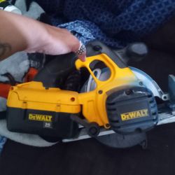 DeWalt Saw 36v