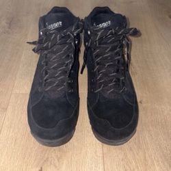 Danner Skyridge Jet Black Hiking Boots In Size 7.5 Men’s/9 Women’s 
