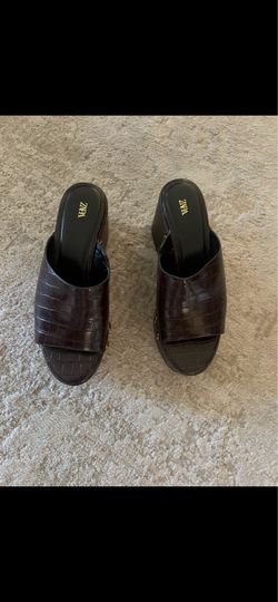 Zara Croc-Embossed Heeled Mule Sandals 38