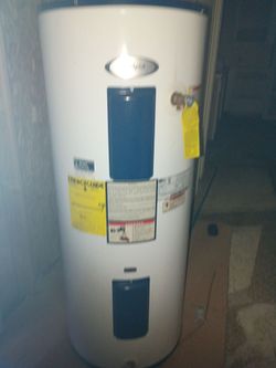 whirlpool Hot water heater