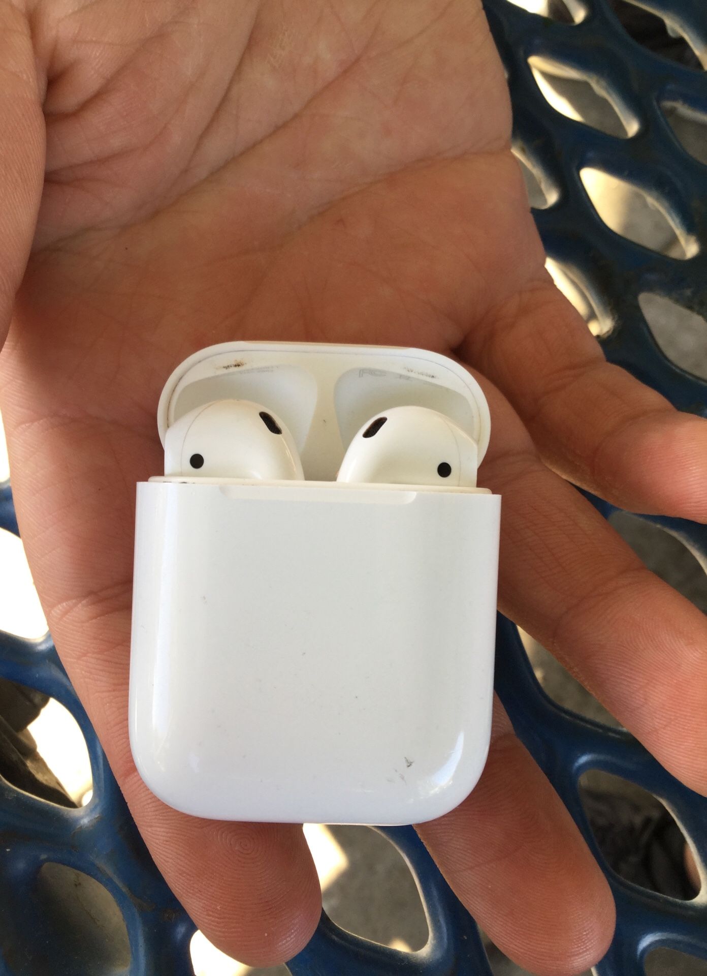 Apple AirPods