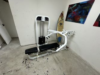 Paramount Bench Press