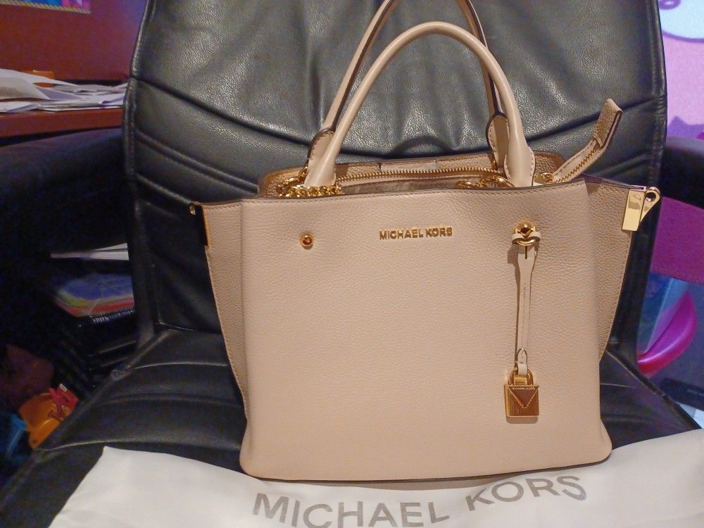 Micheal Kors Tote