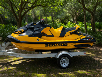2022 Sea-Doo RXT-X 300 – Like New, 85 Hours, Trailer Included - West Palm Beach, FL