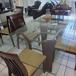 Regalo una mesa de cristal