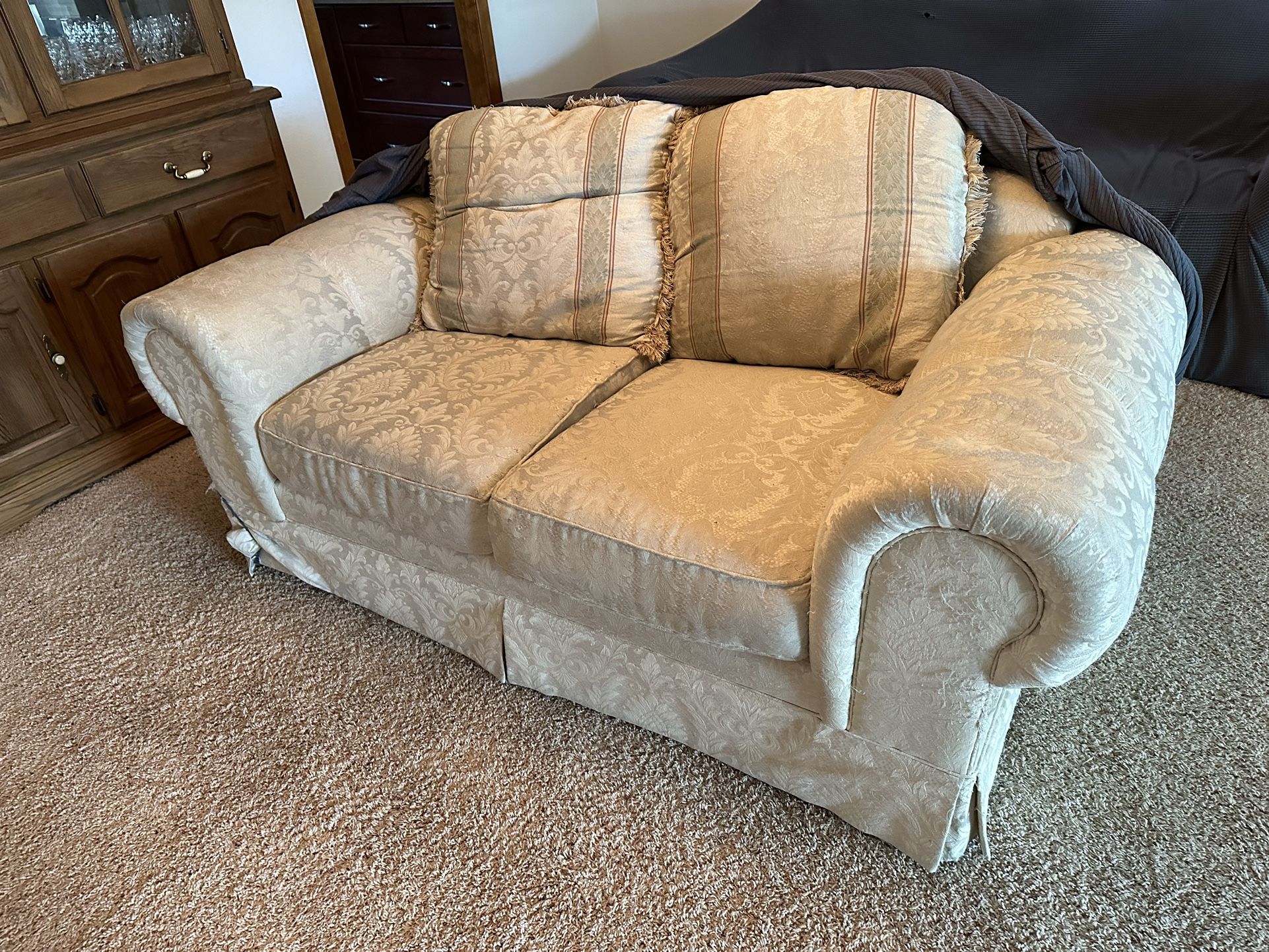 Two Free Couches With Covers Free for Sale in Beaverton OR OfferUp Two Free Couches With Covers Free for Sale in Beaverton OR OfferUp